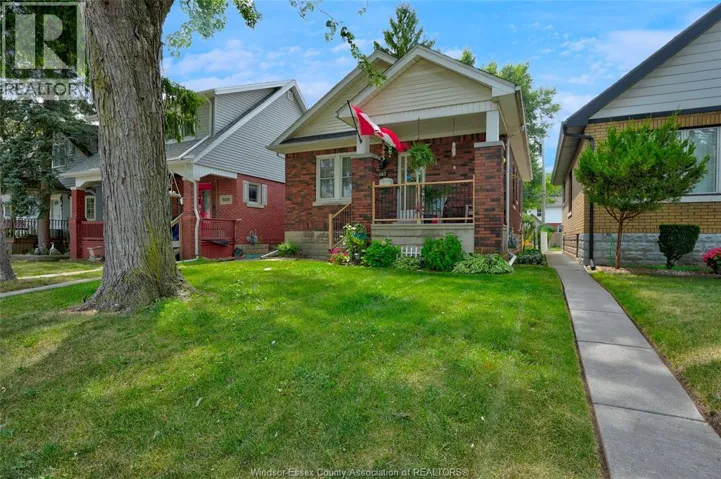 987 CURRY, Windsor, Ontario N9B2C4