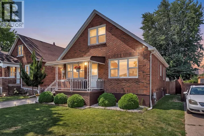 1873 Alexis ROAD, Windsor, Ontario N8W3Y7