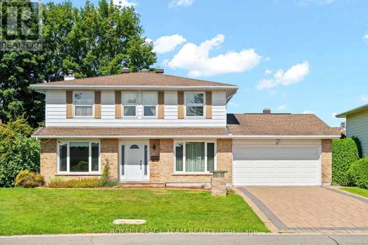 22 MARKHAM AVENUE, Ottawa, Ontario K2G3Y2