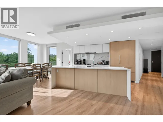 807 1500 FERN STREET, North Vancouver, British Columbia V7J0E6