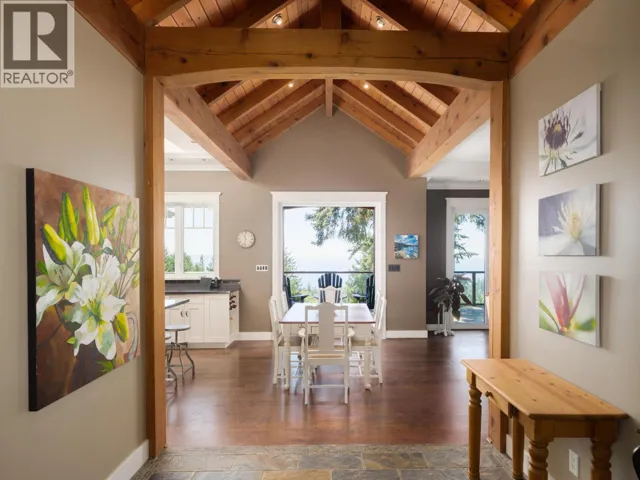 1010 COWAN POINT DRIVE, Bowen Island, British Columbia V0N1G2