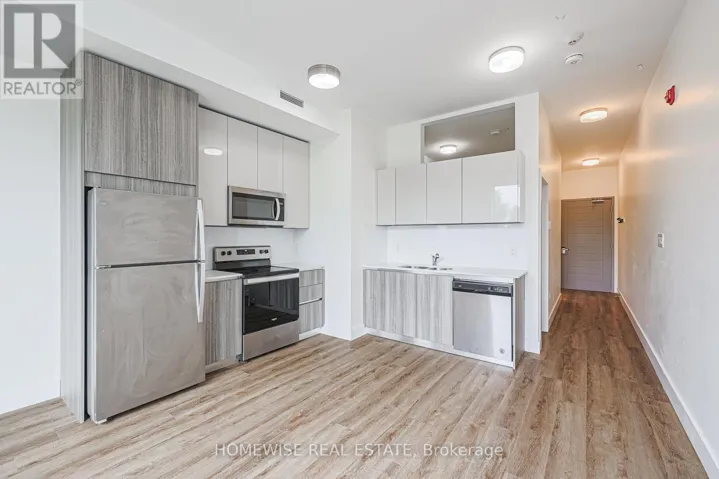204 - 3020 DUNDAS STREET W, Toronto (Junction Area), Ontario M6P1Z3