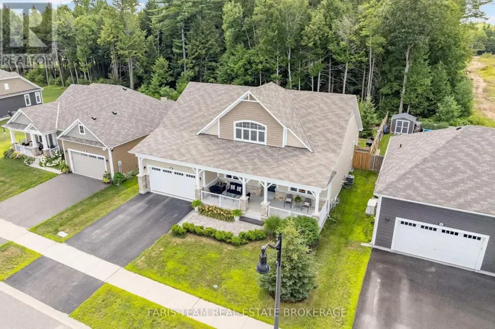 17 FAWNBROOK COURT, Bracebridge (Macaulay), Ontario P1L0A3