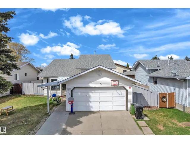 2416 35 ST NW, Edmonton, Alberta T6L4M3