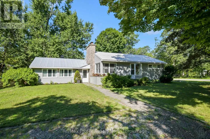 775 MUSKOKA BEACH ROAD, Gravenhurst (Muskoka (S)), Ontario P1P1A7