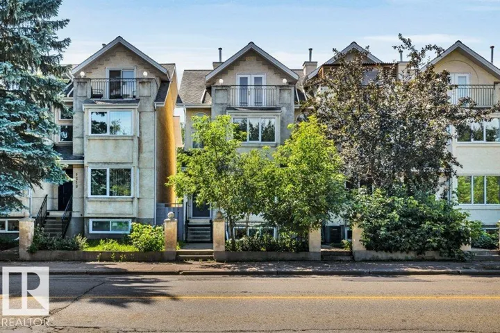 9321 98 AV NW, Edmonton, Alberta T6C2C6