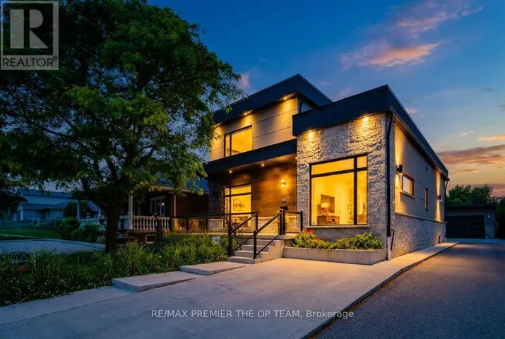 54 CHELTENHAM AVENUE, Vaughan (West Woodbridge), Ontario L4L1K7