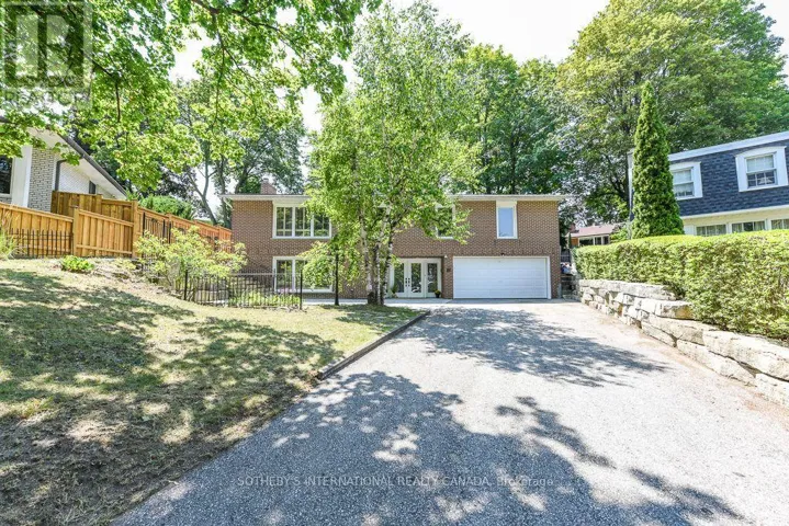 31 QUEENSBOROUGH CRESCENT, Toronto (Willowridge-Martingrove-Richview), Ontario M9R1A1