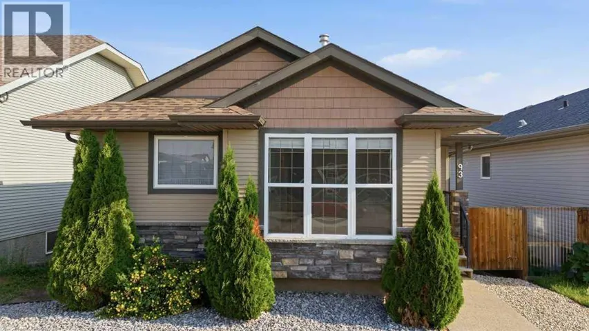 93 Valley Crescent, Blackfalds, Alberta T4M0J7