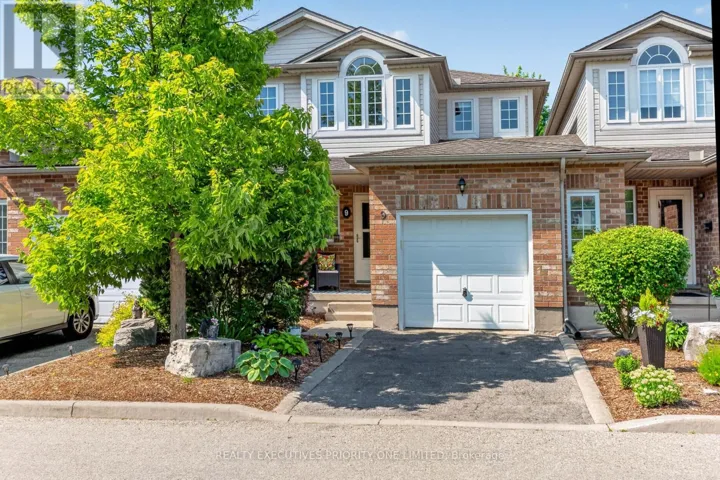 9 - 37 BOND COURT, Guelph (Willow West/Sugarbush/West Acres), Ontario N1H8P3