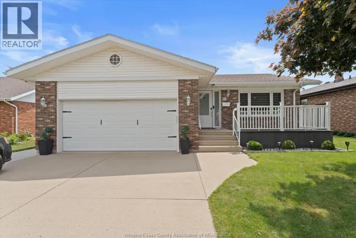 18 ELIZABETH CRESCENT, Leamington, Ontario N8H4Y1