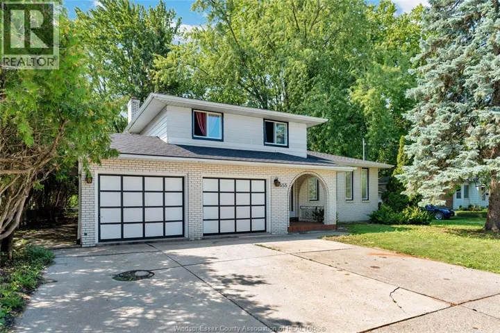 655 ROSELAND DRIVE South, Windsor, Ontario N9G1T7