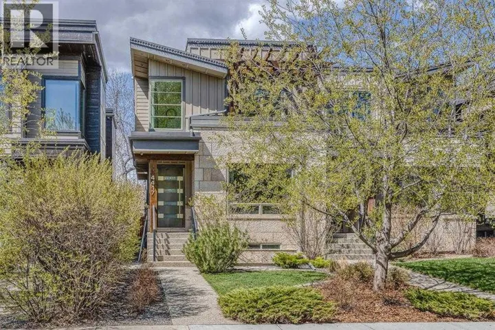4417 16A Street SW, Calgary, Alberta T2T4L6
