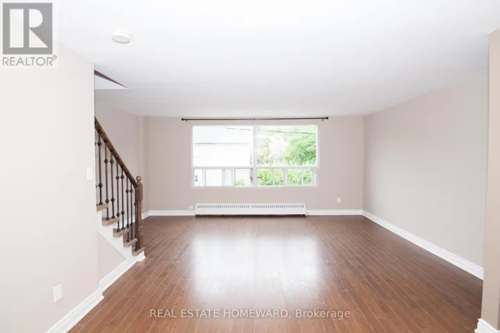 B - 920 PAPE AVENUE, Toronto (Broadview North), Ontario M4K3V2