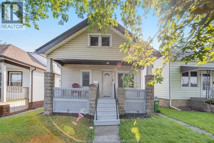 1560 LILLIAN AVENUE, Windsor, Ontario N8X4A8