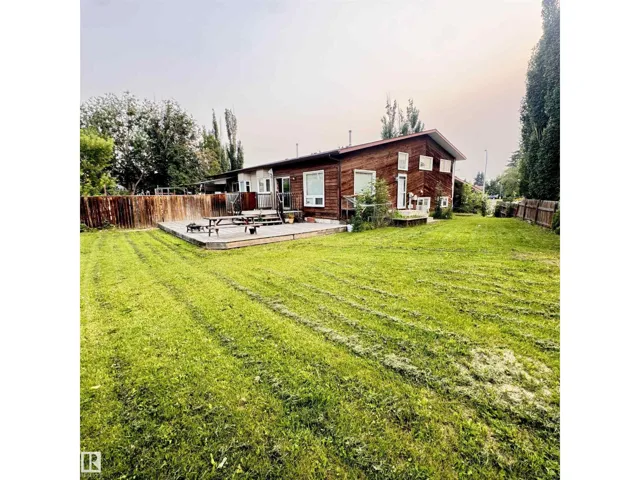 4821 11A AV NW, Edmonton, Alberta T6L4A5