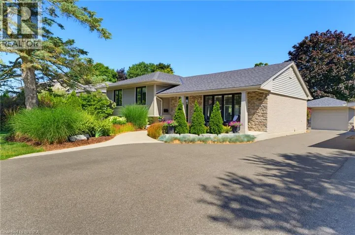 113 PUSEY Boulevard, Brantford, Ontario N3R2S6