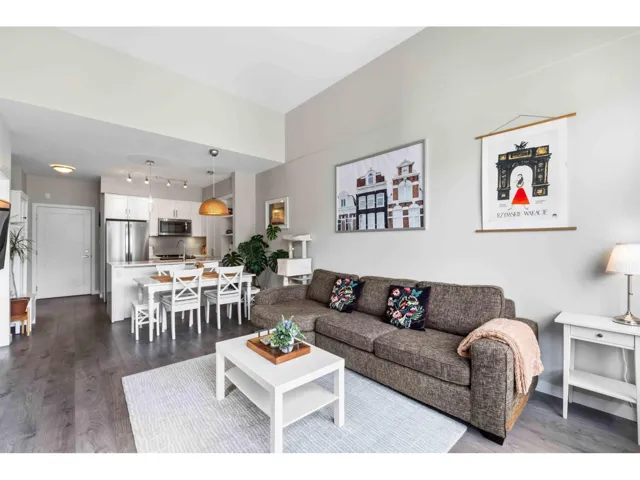 E405 20211 66 AVENUE, Langley, British Columbia V2Y0L4