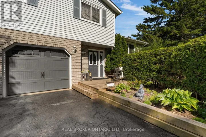215 MARY ANNE DRIVE, Barrie (Painswick North), Ontario L4N4T1