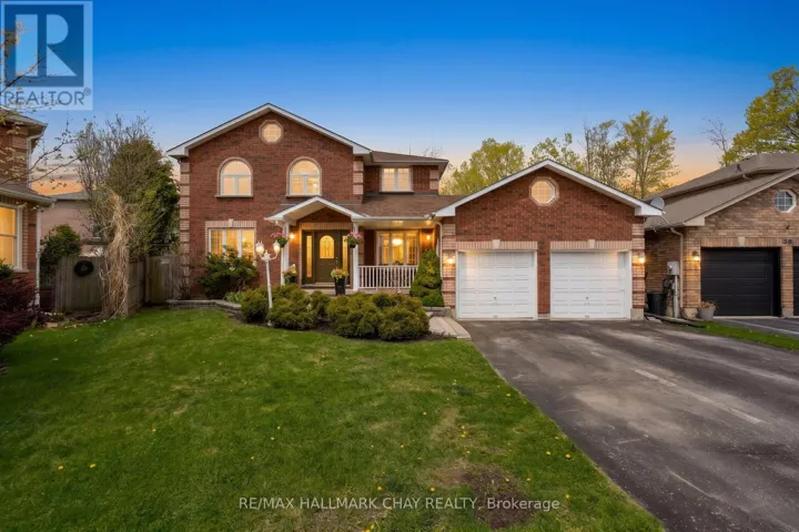 34 CROMPTON DRIVE, Barrie (Little Lake), Ontario L4M6N1