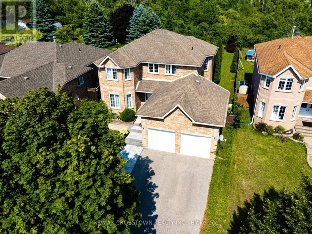 31 LOGAN COURT, Barrie (Holly), Ontario L4N8G9