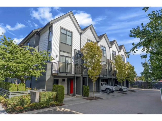 99 17568 57A AVENUE, Surrey, British Columbia V3S7V2