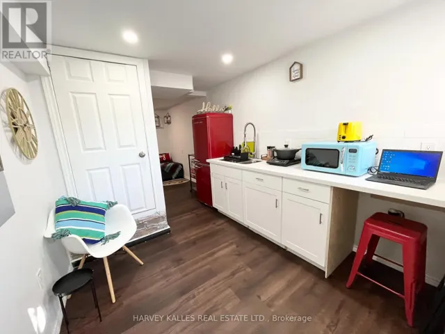LOWER - 26 LEYTON AVENUE, Toronto (Oakridge), Ontario M1L3T4