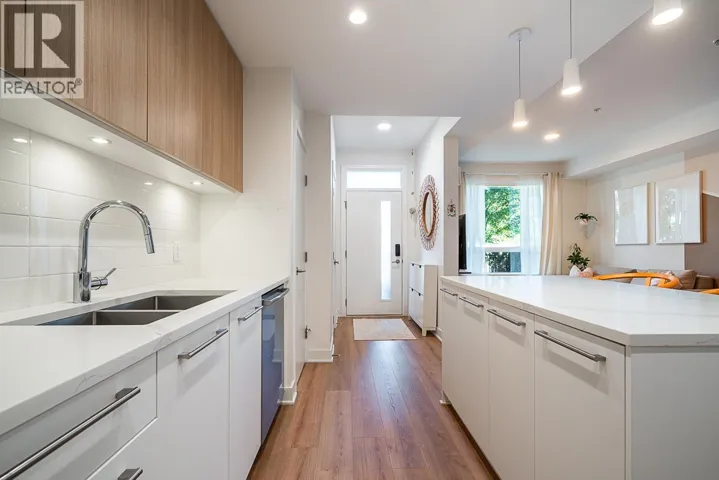 103 2035 GLENAIRE DRIVE, North Vancouver, British Columbia V7P1Y2