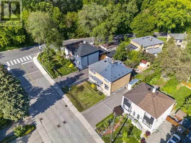 69 SKYLARK ROAD, Toronto (Lambton Baby Point), Ontario M6S4M5