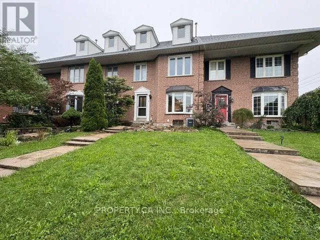 3 WATERFORD CRESCENT, Hamilton (Lakeshore), Ontario L8E4Z8