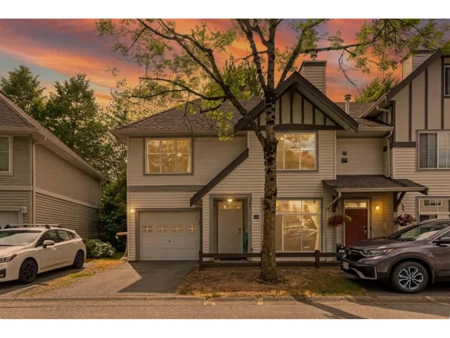 52 6465 184A STREET, Surrey, British Columbia V3S8X9