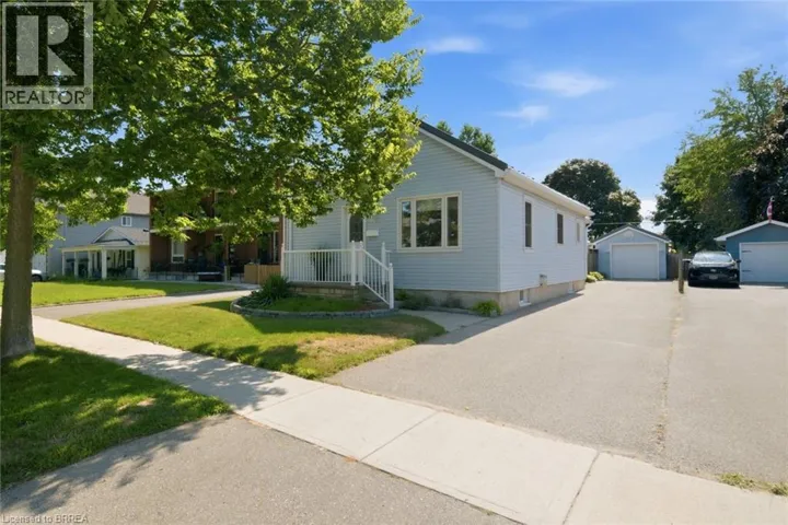 37 HILL Avenue, Brantford, Ontario N3R4G8