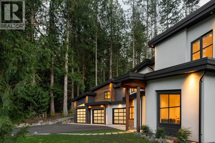 1535 Eagle Way, North Saanich, British Columbia V8L5S3
