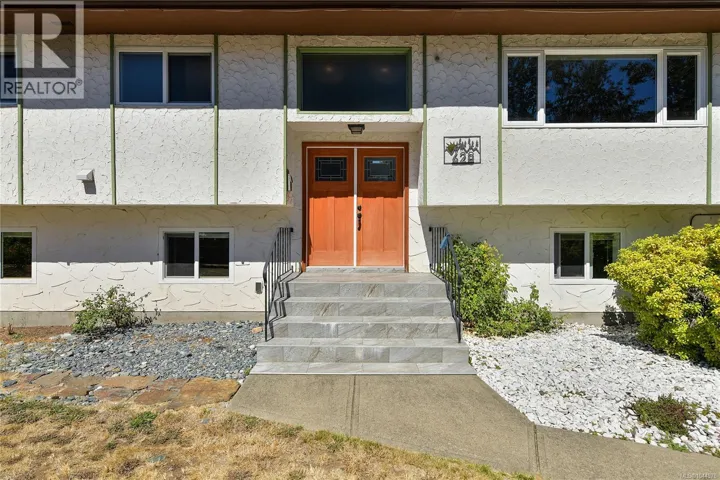 628 Mount View Ave, Colwood, British Columbia V9B2B5