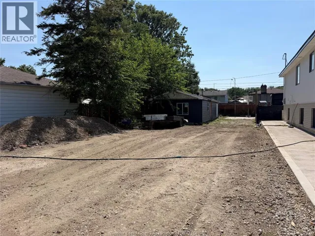 3747 TURNER, Windsor, Ontario M8W3N2