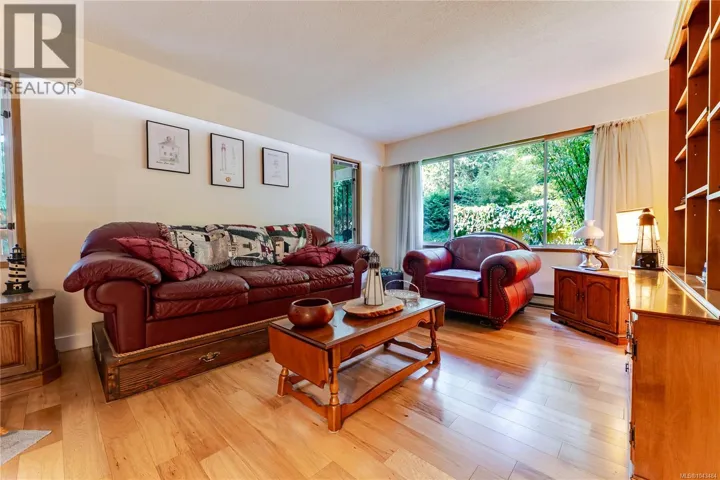 1970 Lands End Rd, North Saanich, British Columbia V8L5J2