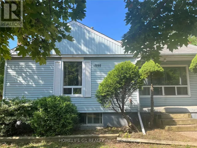 1098 KENT AVENUE, Oakville (CP College Park), Ontario L6H1Z8