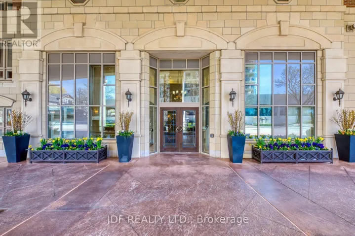 402 - 111 FORSYTHE STREET, Oakville (CO Central), Ontario L6K3J9