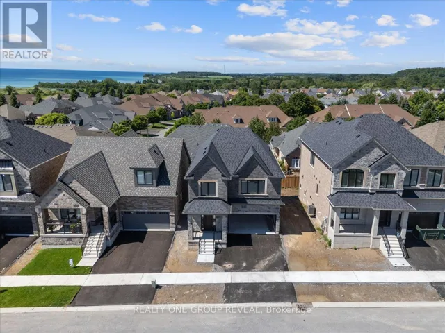 9 HOLLAND STREET, Port Hope, Ontario L1A0G2
