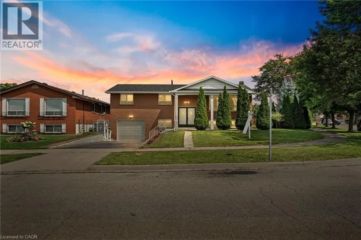 72 EASTBURY Drive, Hamilton, Ontario L8E2Y5