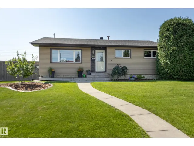 8003 136 AV NW, Edmonton, Alberta T5C2K8