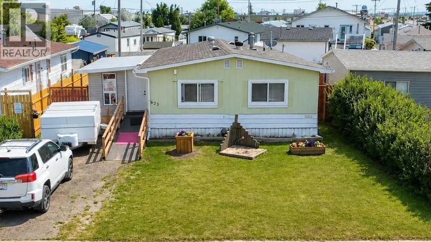 623 5 Avenue W, Hanna, Alberta T0J1P0