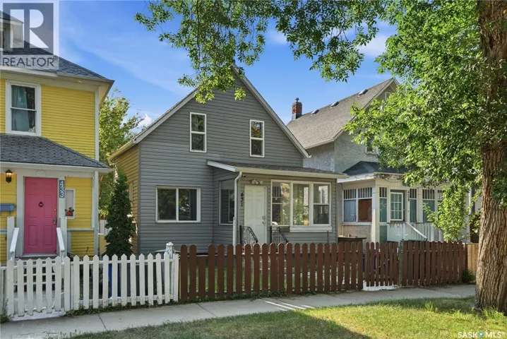 431 G AVENUE S, Saskatoon, Saskatchewan S7M1V5