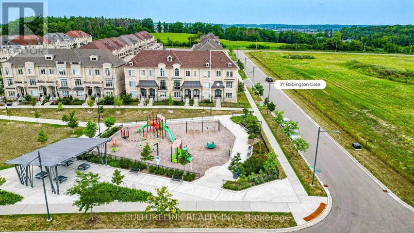 37 BABINGTON GATE, Vaughan (Maple), Ontario L6A5B3