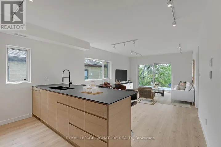 4 - 1254 DAVENPORT ROAD, Toronto (Corso Italia-Davenport), Ontario M6H2G9