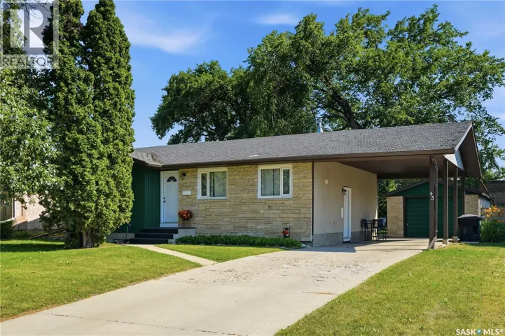 43 Columbia DRIVE, Saskatoon, Saskatchewan S7K1E6