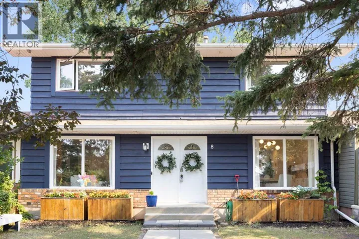8 Midridge Bay SE, Calgary, Alberta T2X1E7