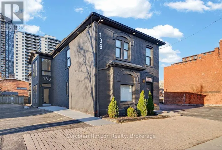 FULL - 136 YOUNG STREET, Hamilton (Corktown), Ontario L8N1V6