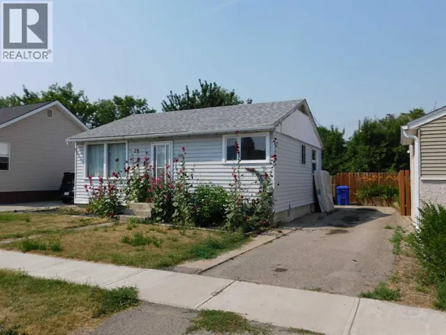 122 44 Avenue W, Claresholm, Alberta T0l0T0