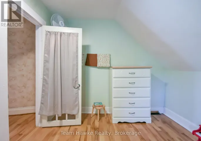 780